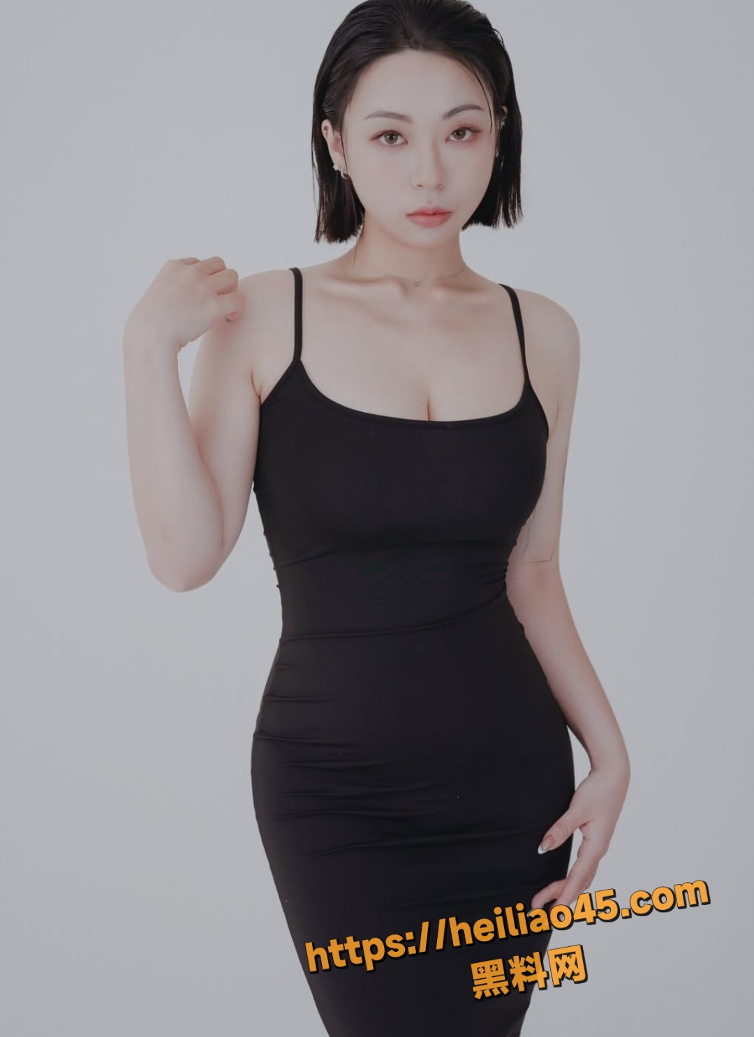 短发小网红写真9