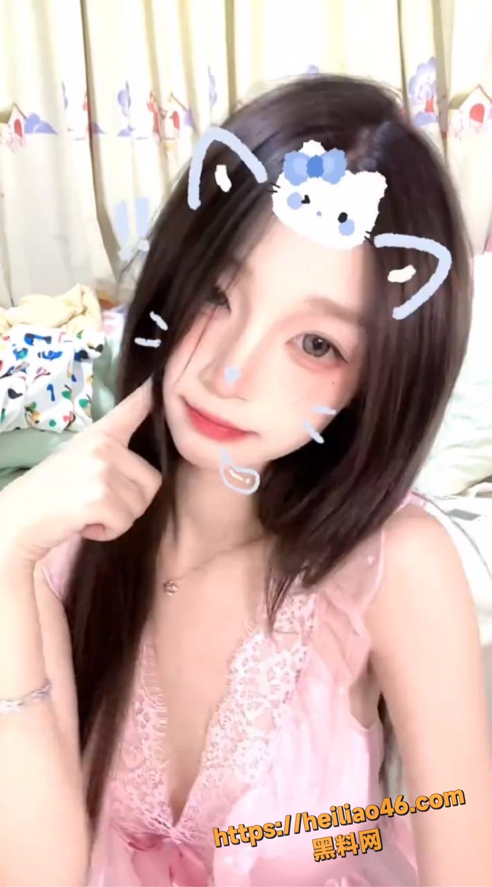 吧唧一口妗妗厕所自慰曝光3