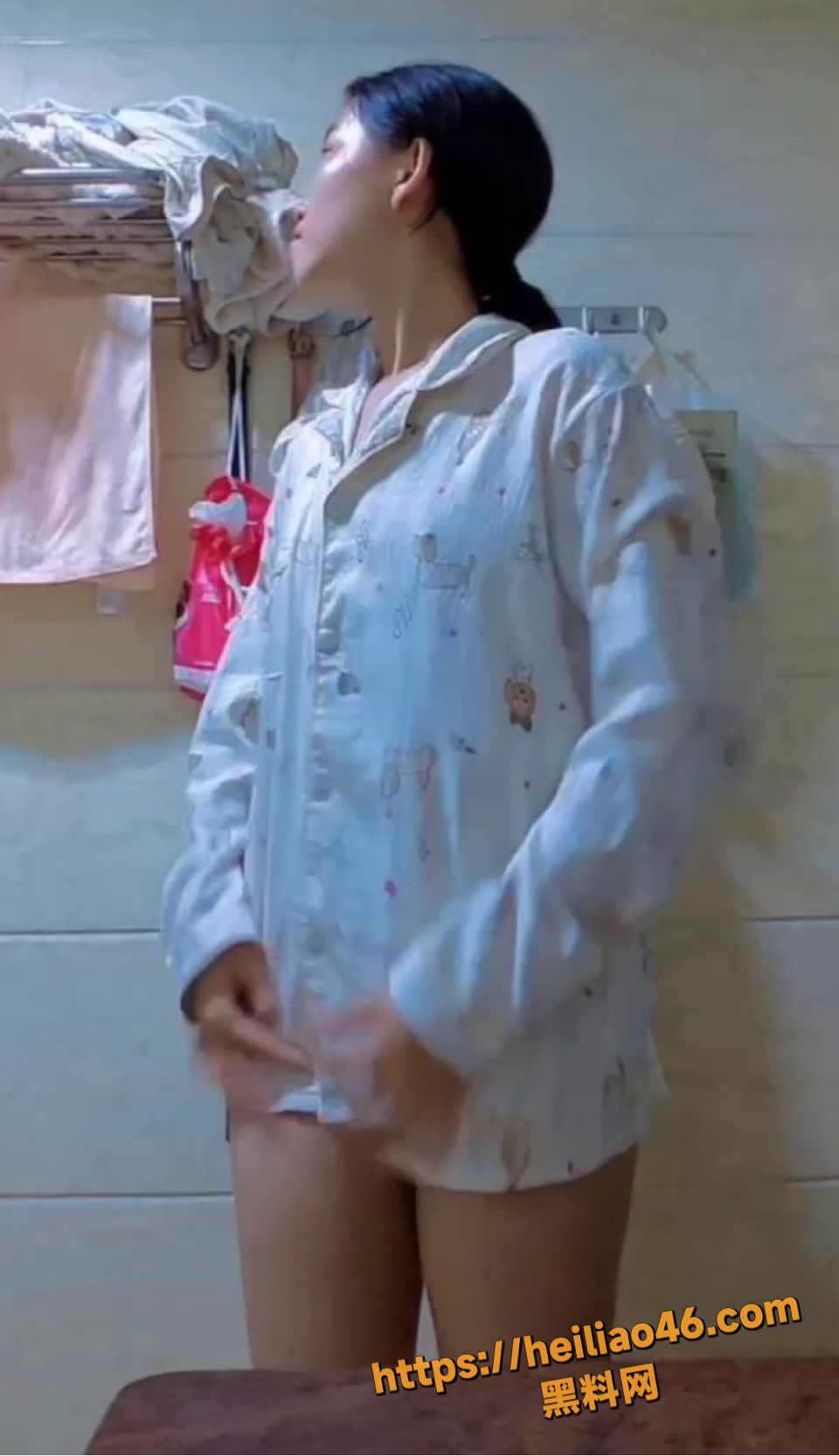 高颜值美女换衣私密偷拍2