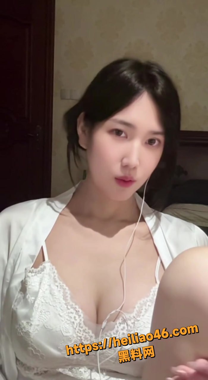 小羽ASMR口交视频1