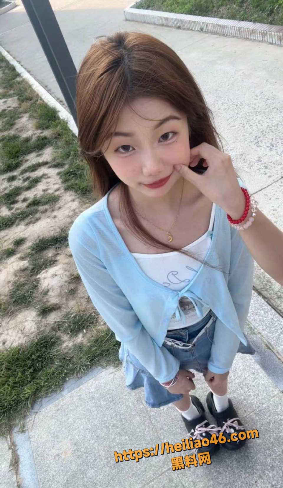 极品周丽珊裸体撸屌2
