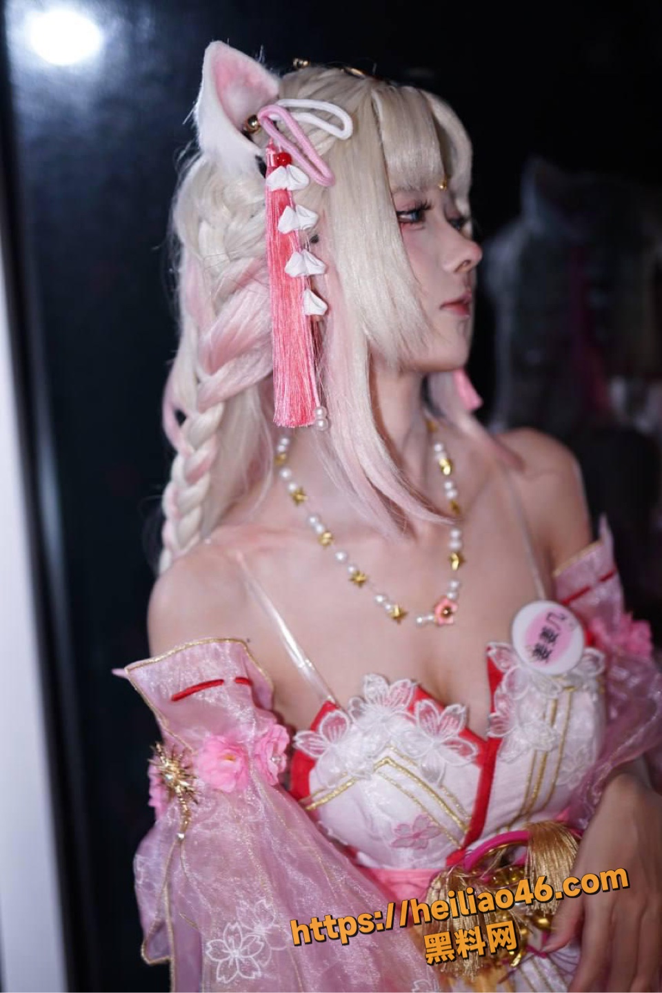 萤火虫漫展巨乳福利姬1