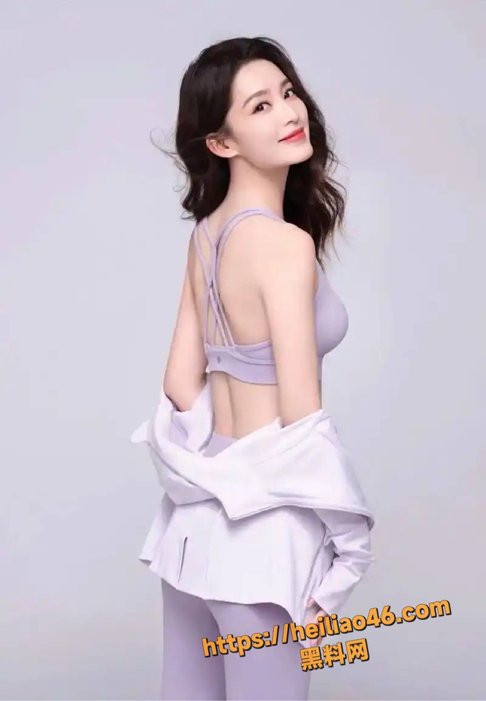 李沁整容后精致面容2