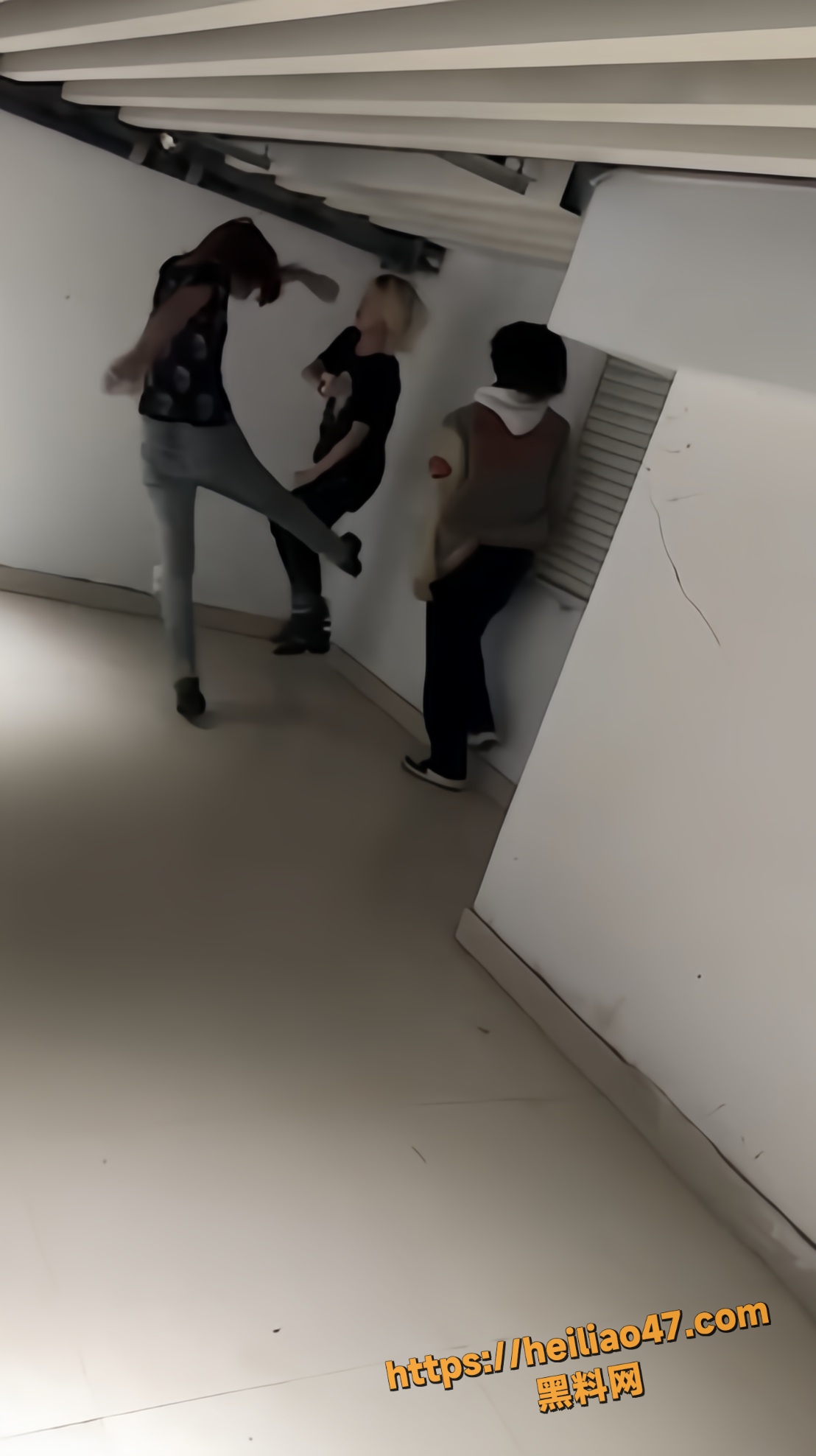视觉系小伙打架视频2