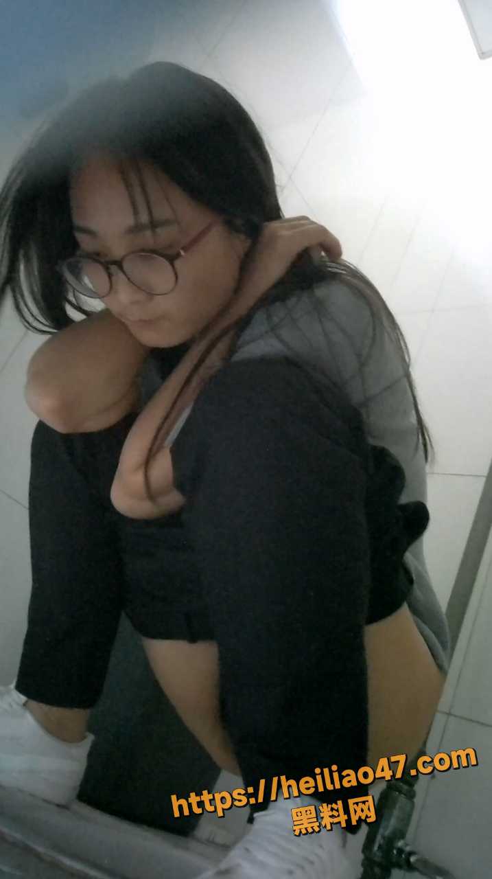 厕拍
