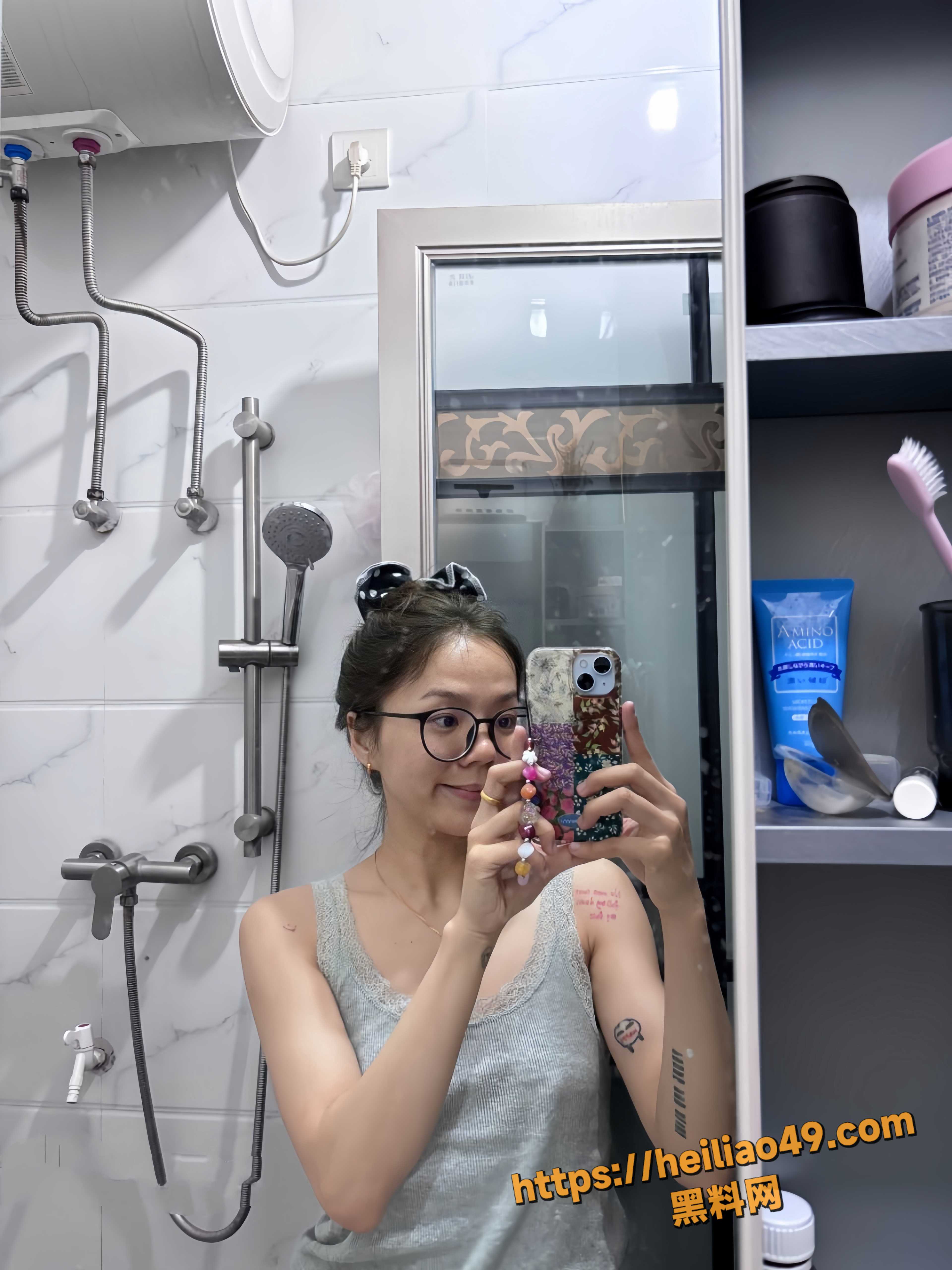 高颜值美女不雅视频4