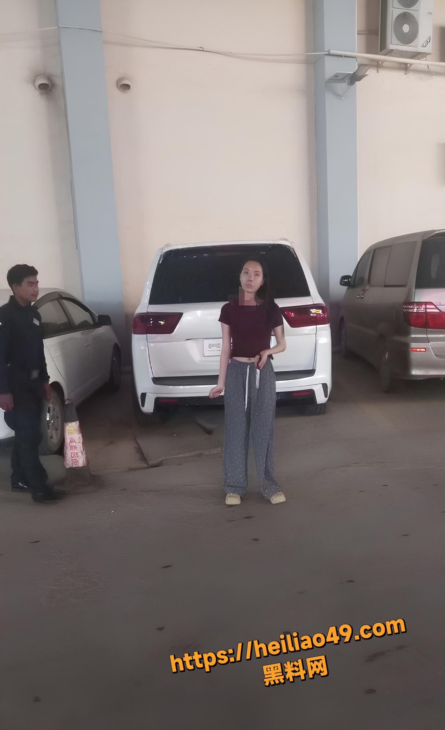 柬埔寨女子抹脖现场2