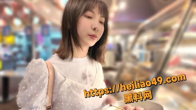 Tiny勾搭大叔酒店做爱1