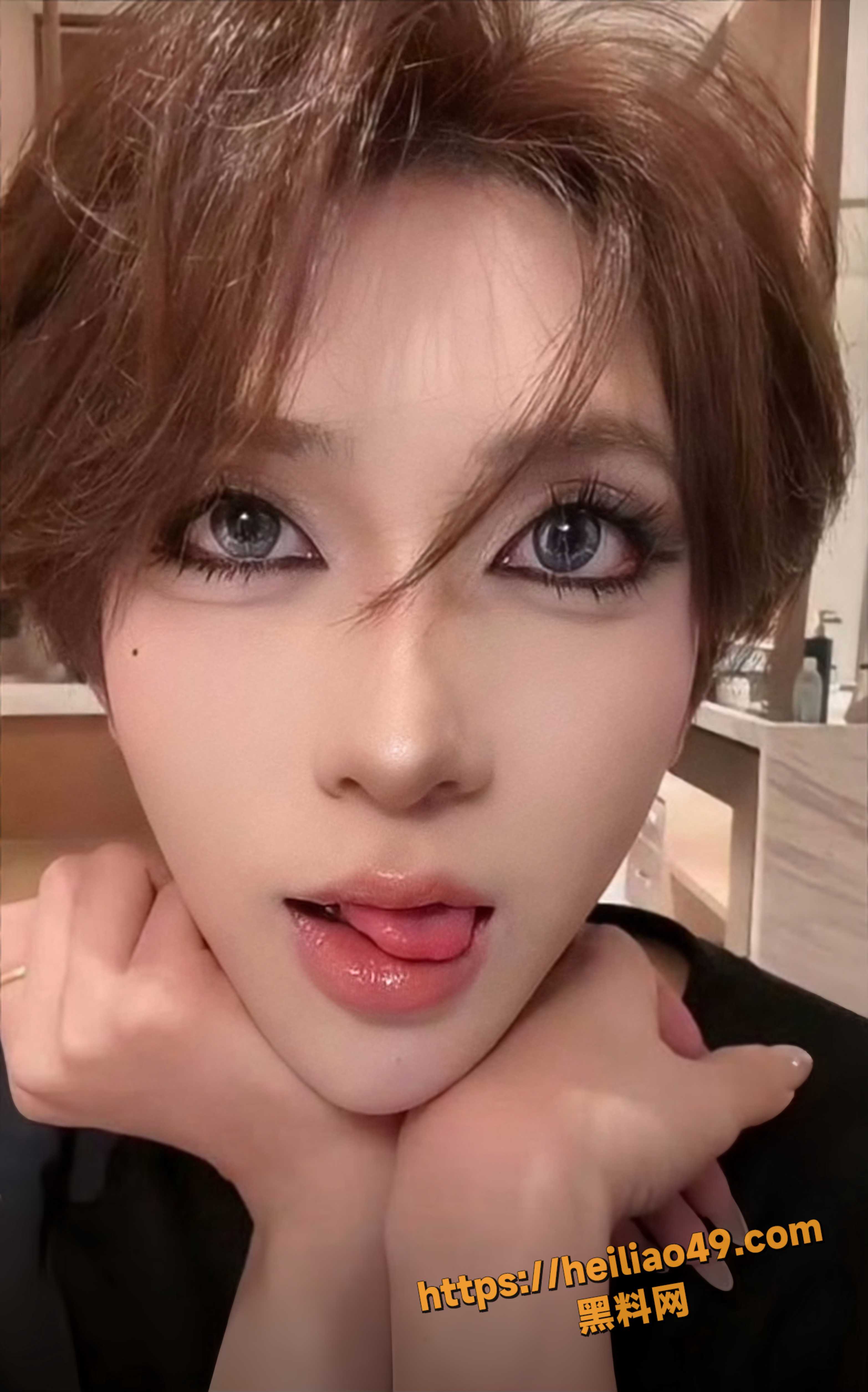 抖音TS伪娘起床了小澈2
