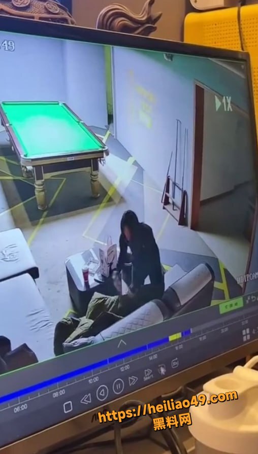 美女台球助教不雅视频2