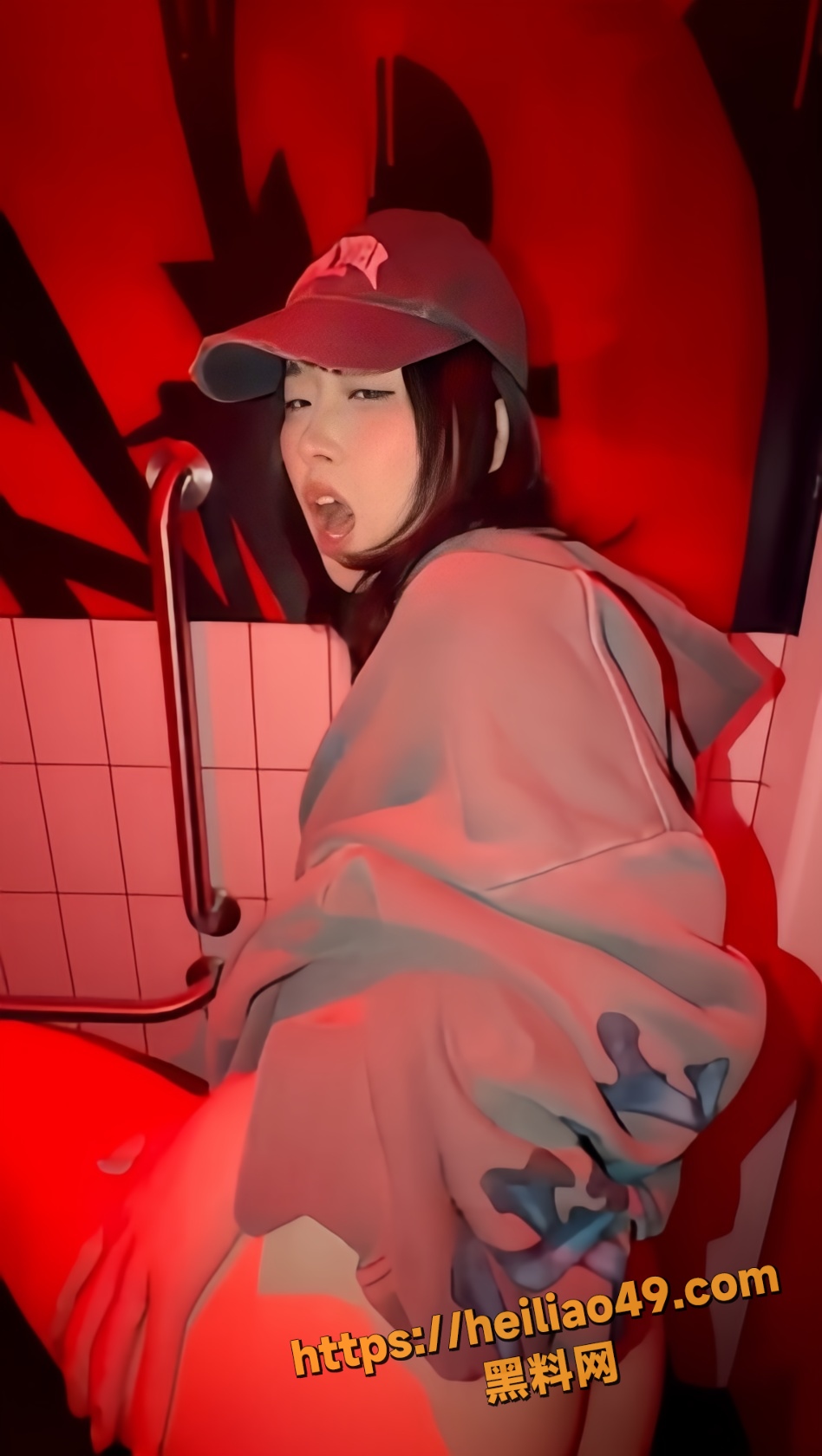 美乳翘臀4