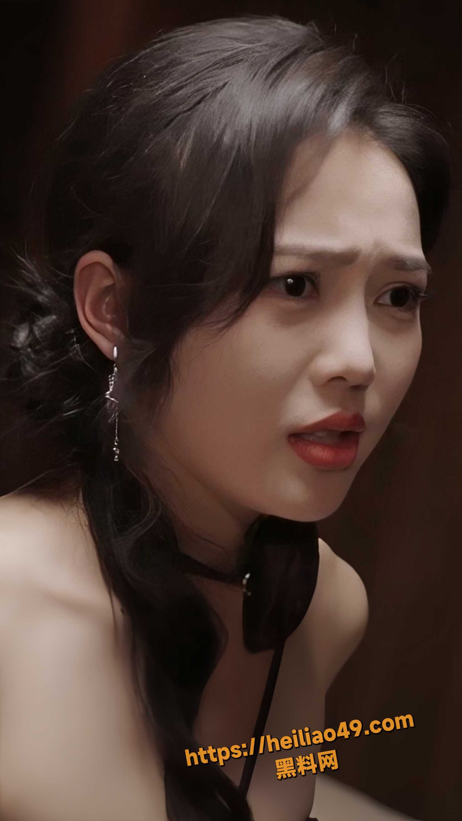 穷小伙双飞豪门母女2