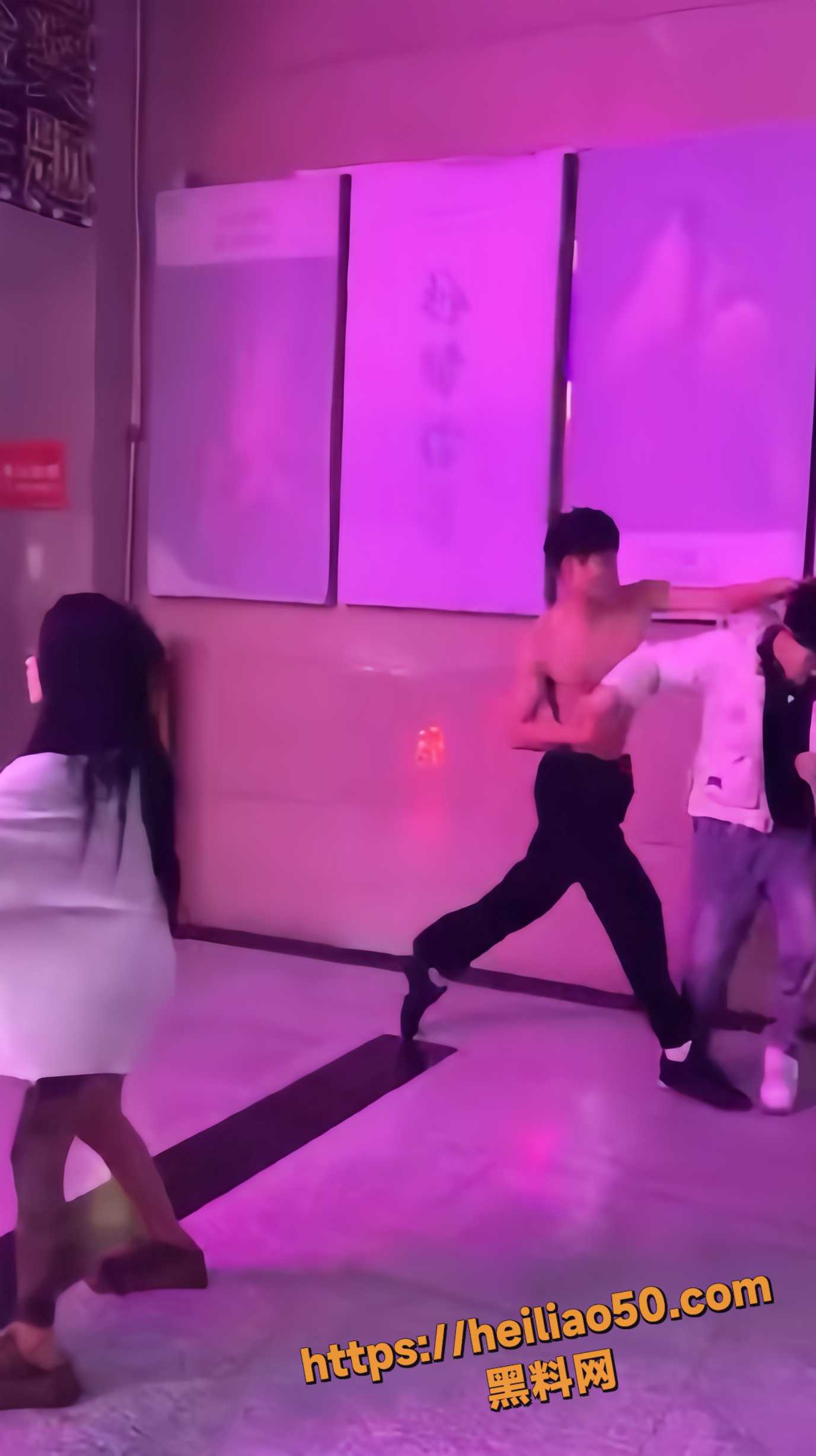 精神小伙打架合集2