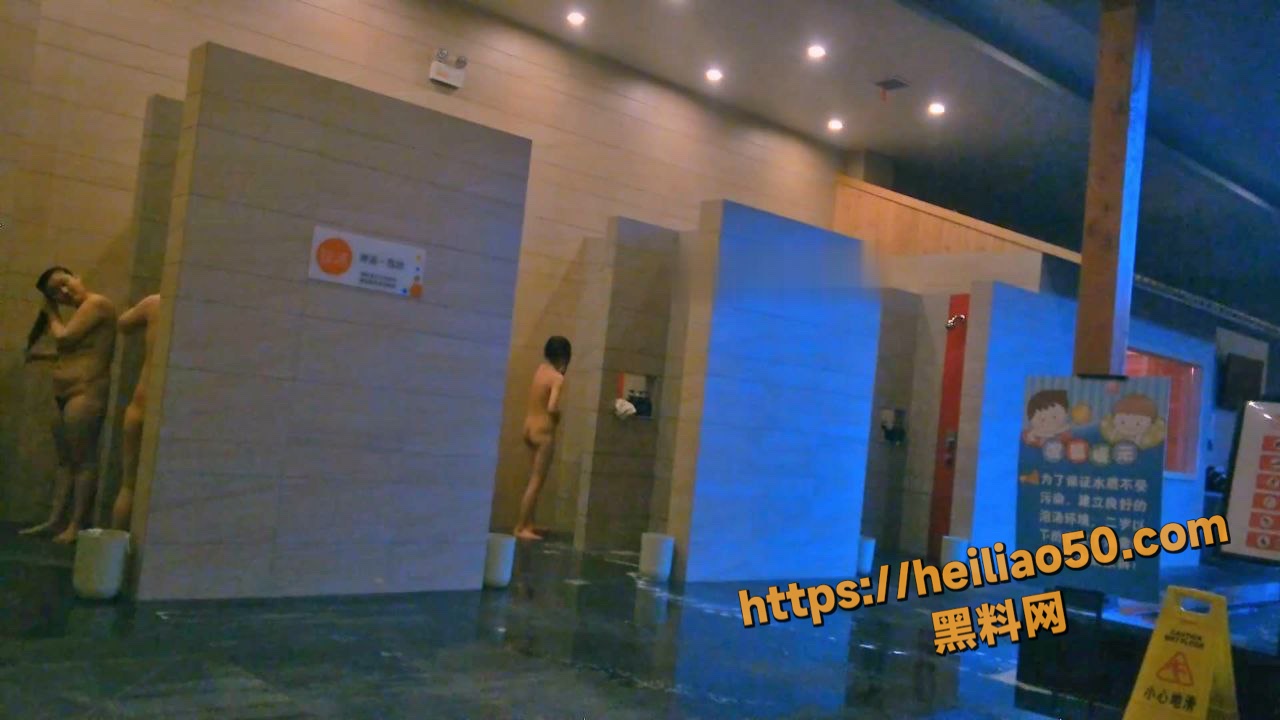 国产洗浴中心偷拍系列 6
