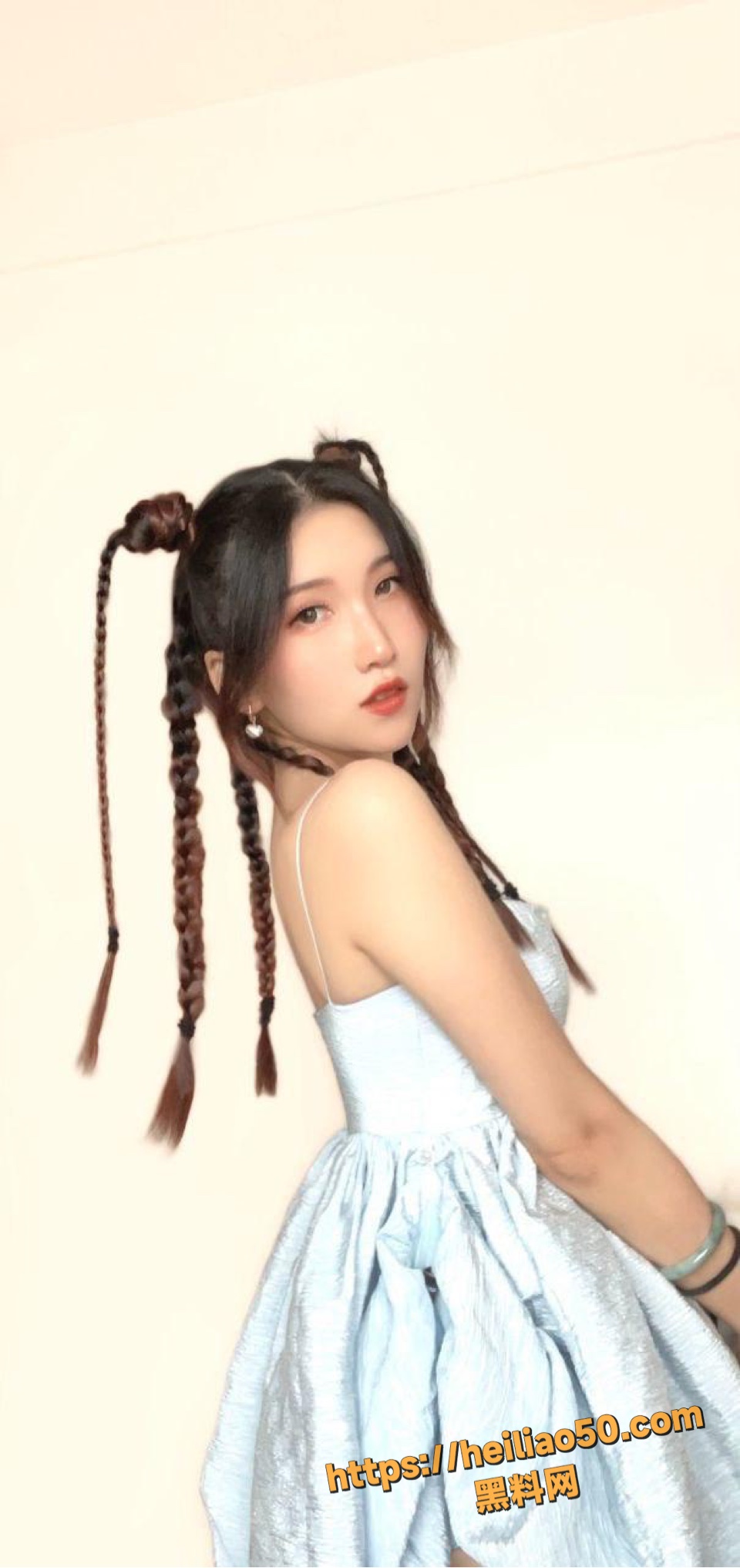 魔怔人对付子逸照片自慰视频2