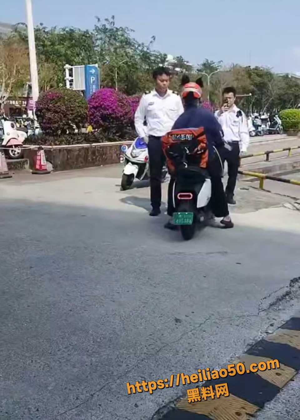 外卖员大战保安4
