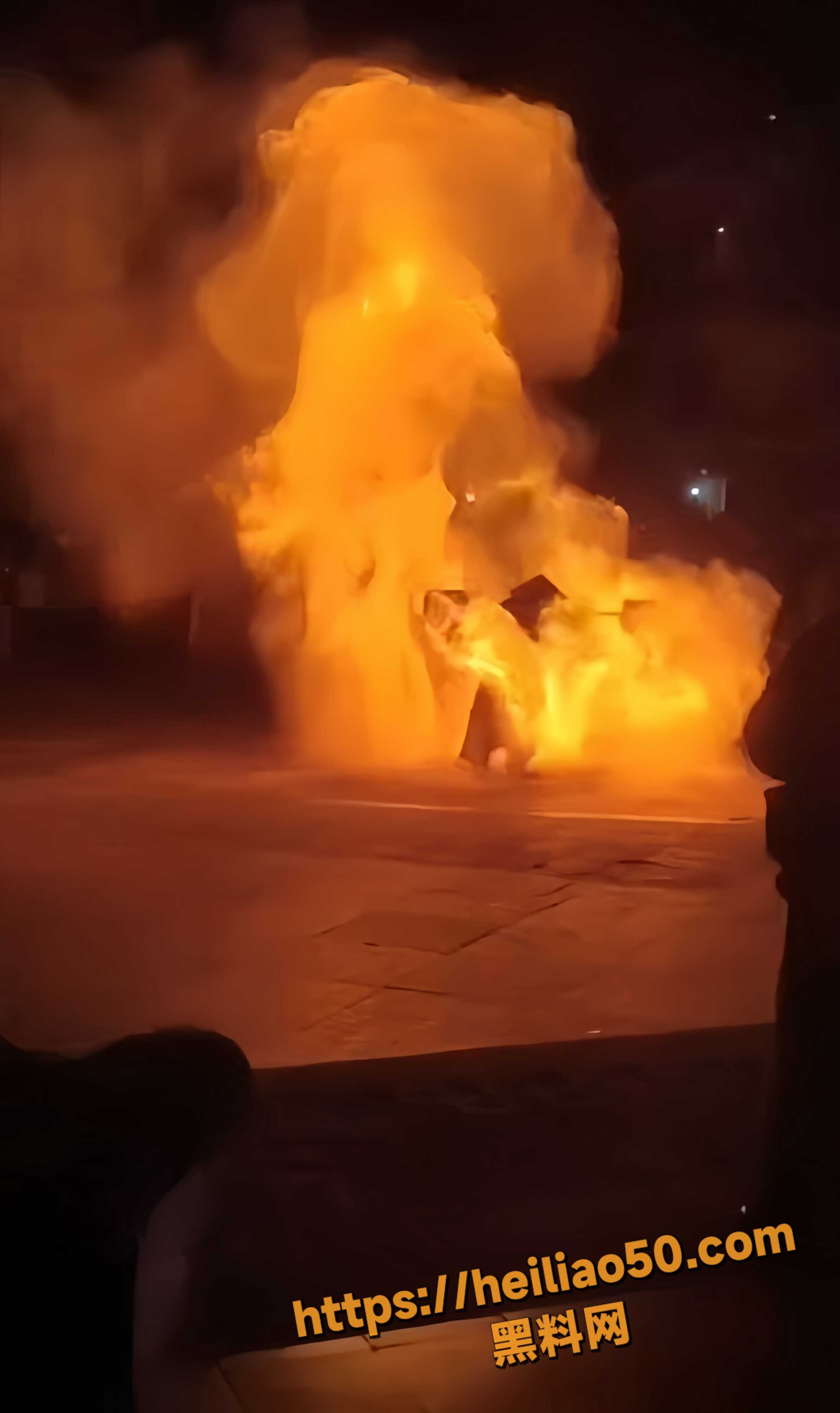 火壶表演艺人变火人1