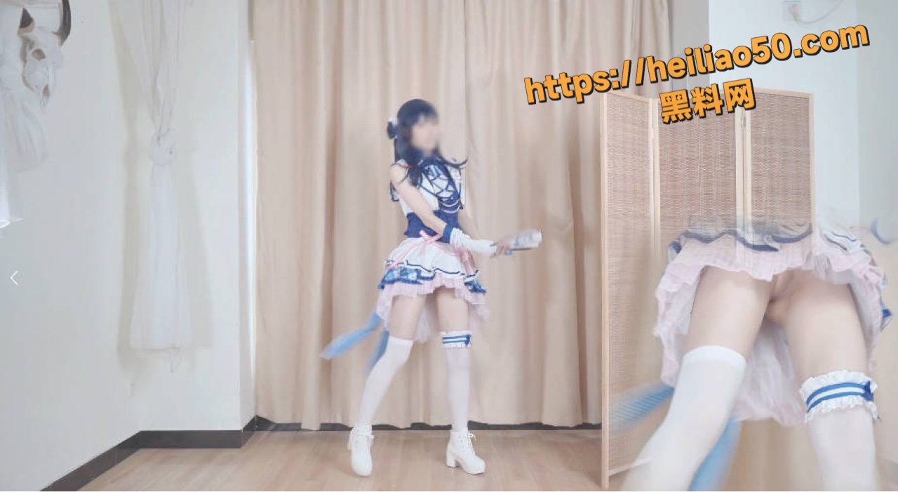 蓝毛女仆3P打飞机视频2