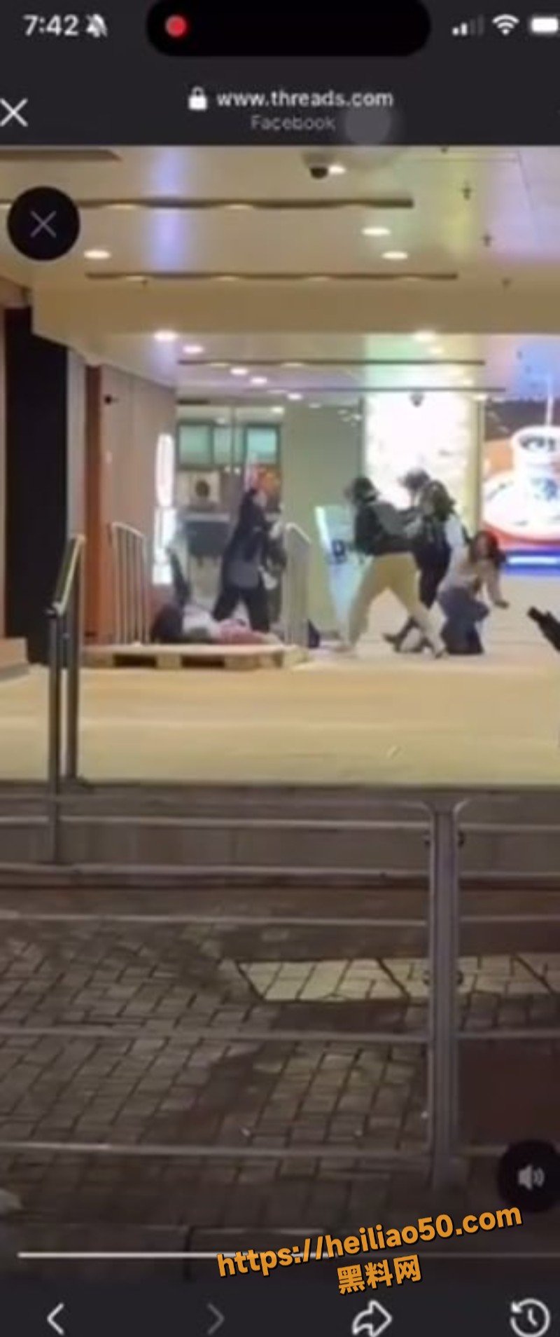 男子被警察击毙现场视频