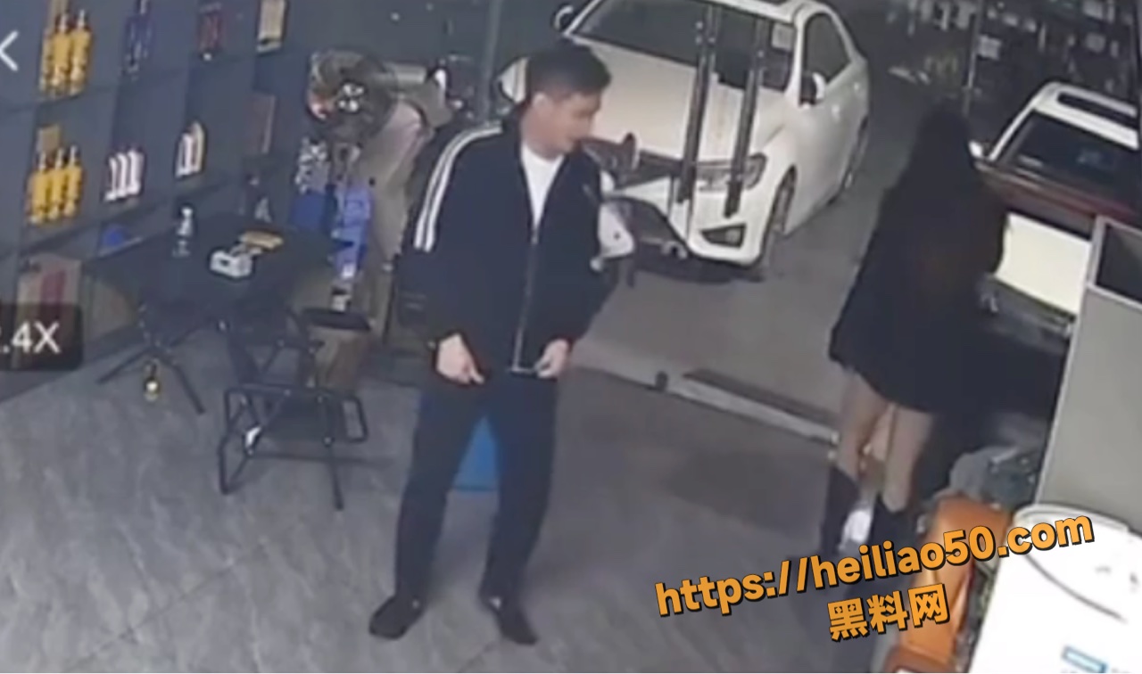 奸夫淫妇大门不关偷情曝光2