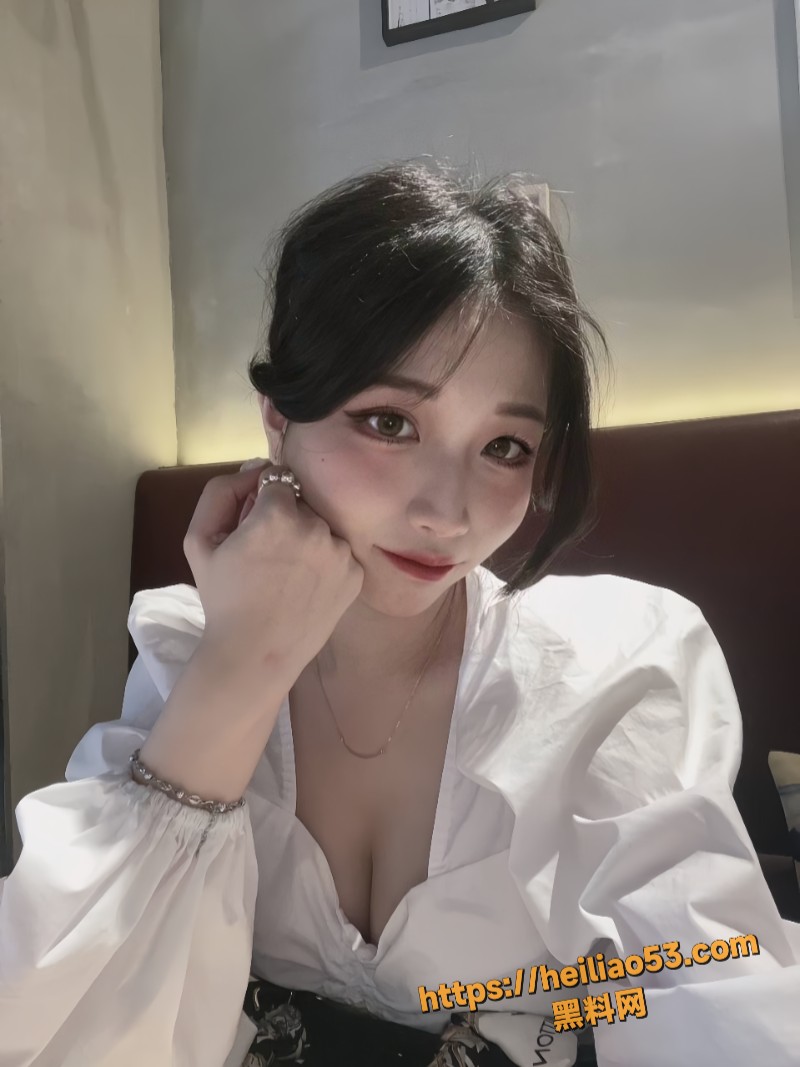 台湾女大学生张芷琳