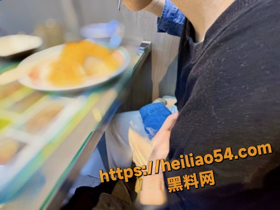 海角社区意淫自己妹妹 11