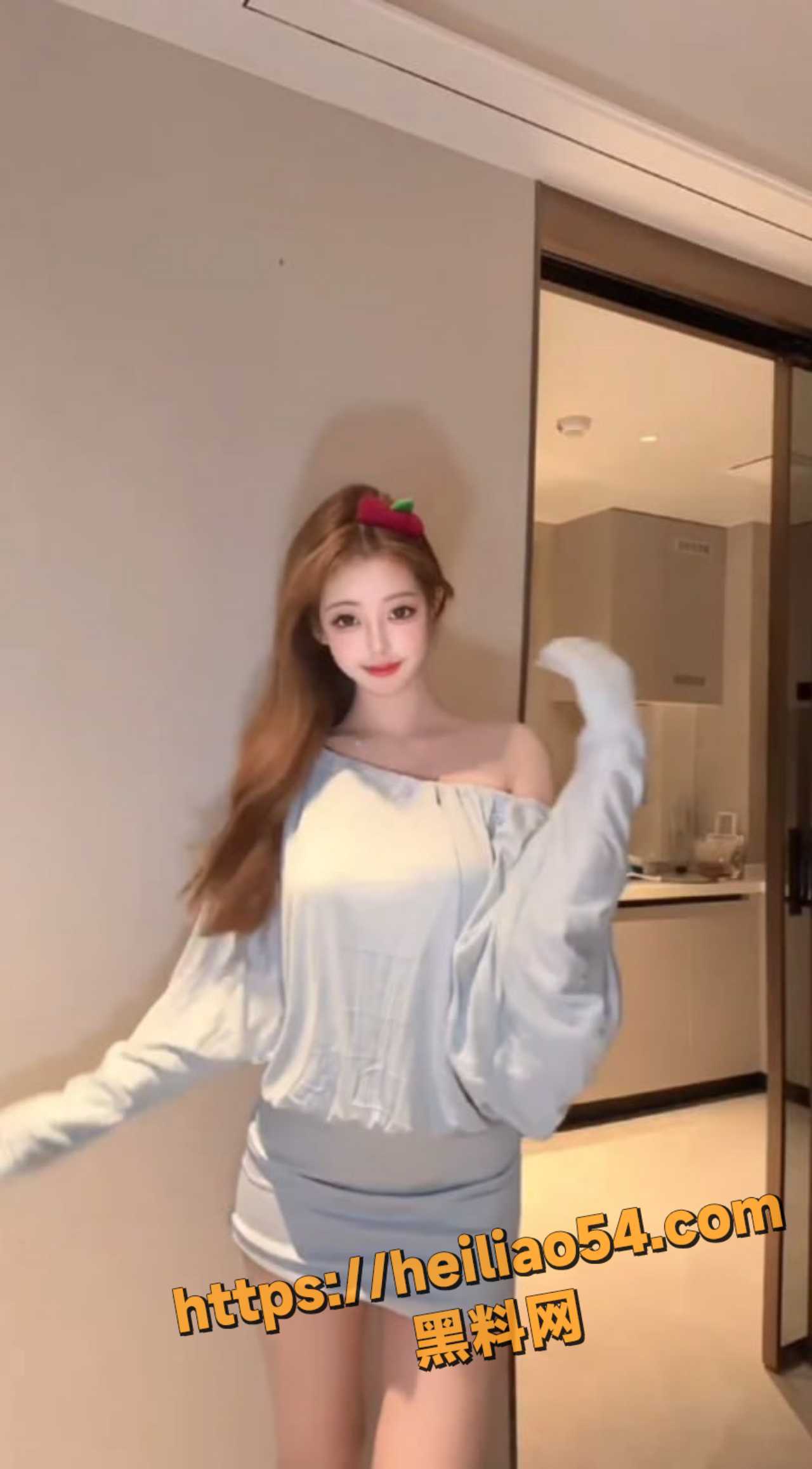 抖音爆火女神小睡神李梨涡