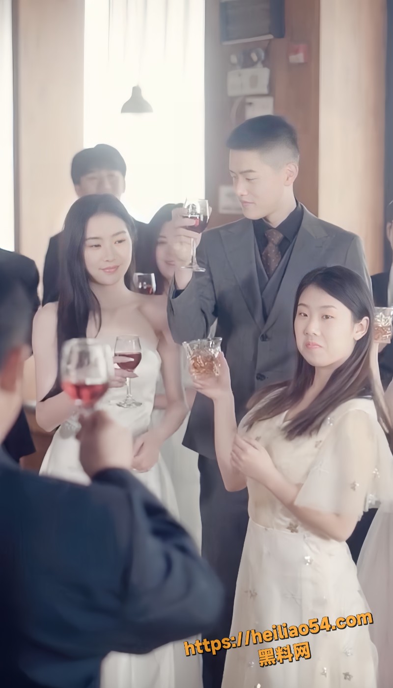 擦边短剧职场升职记1