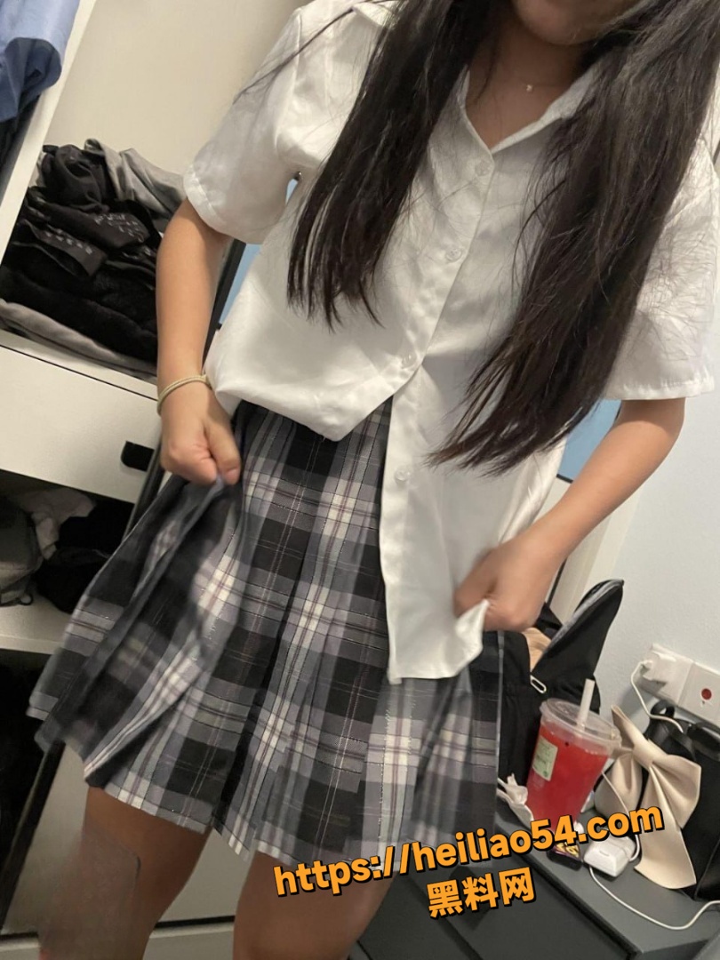 19岁女儿小亚18