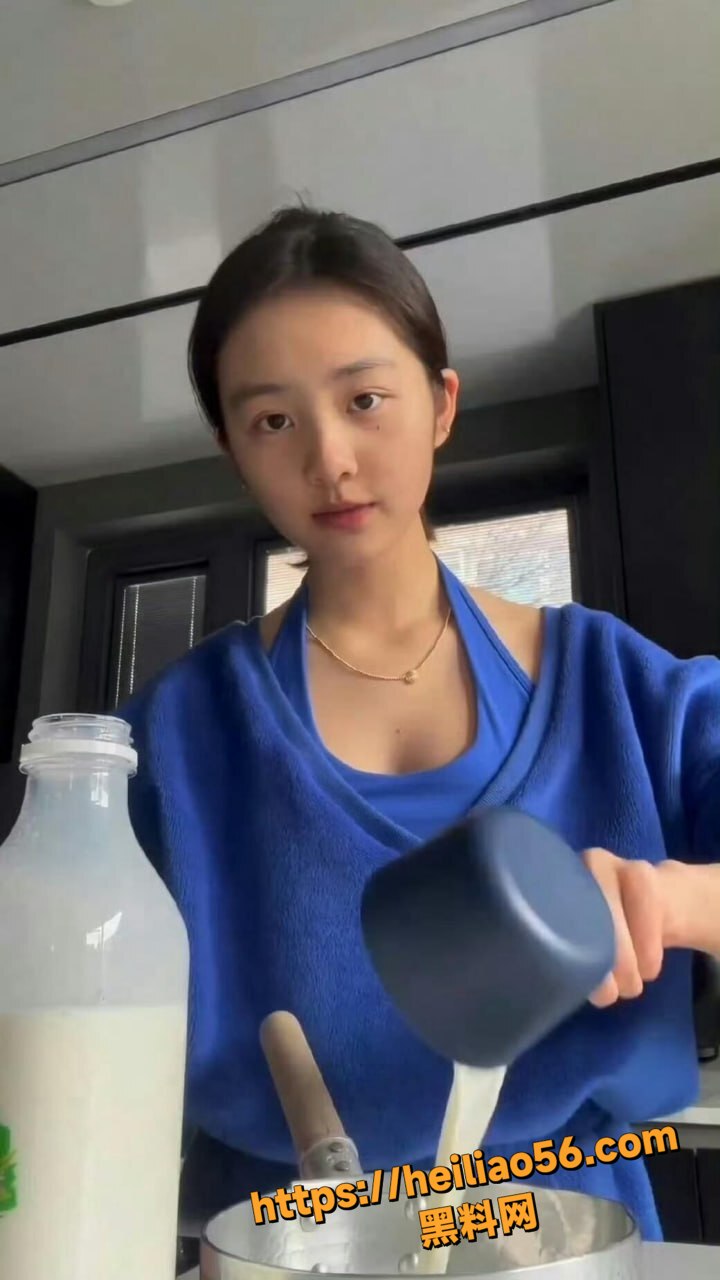 黄磊女儿黄多多图书馆淫乱15