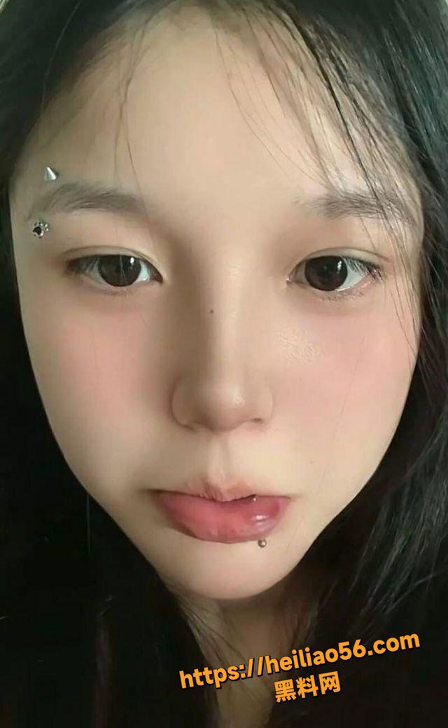精神小妹刘涵私拍合集2
