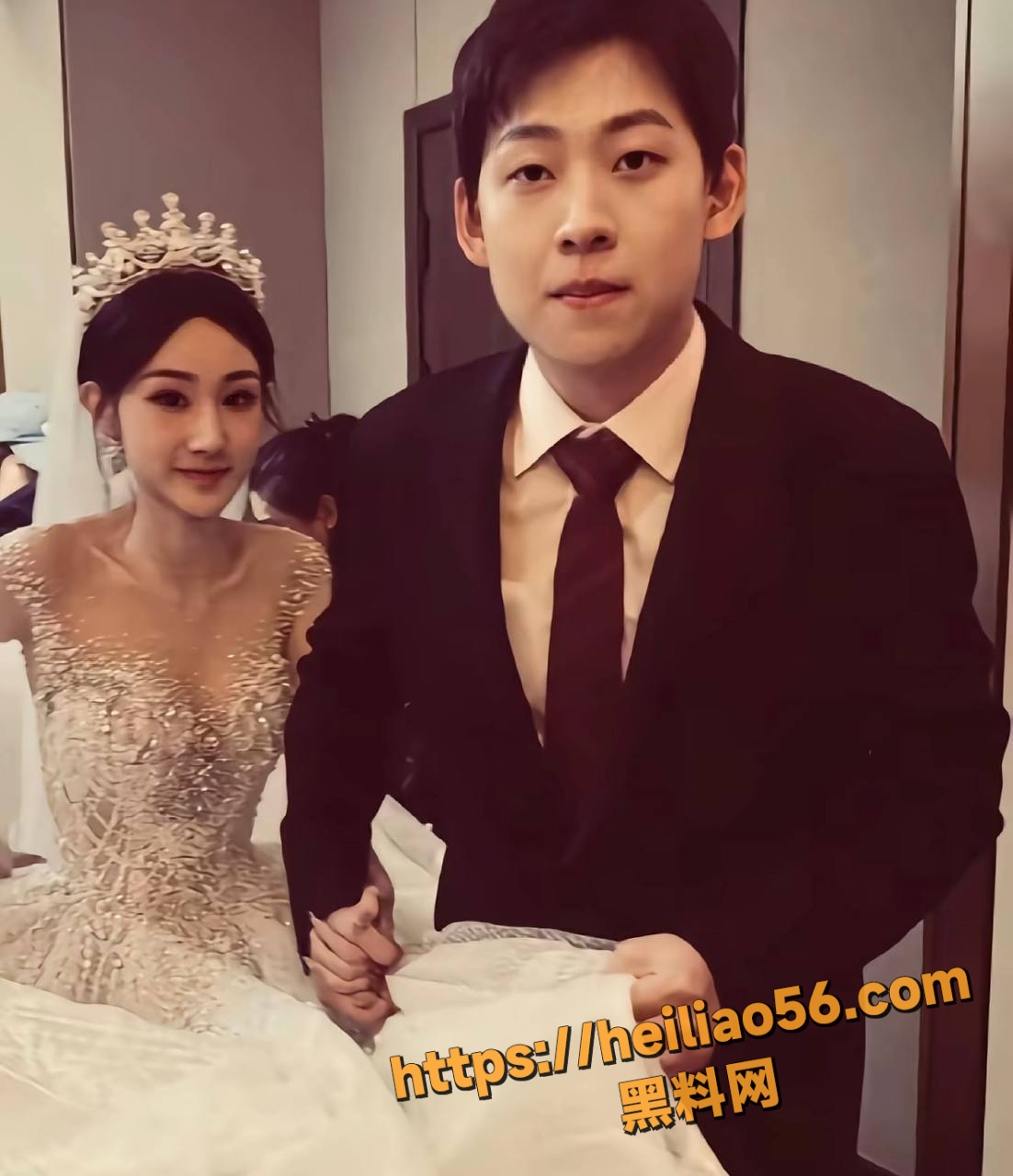 李瑞滨与多名男名媛打卡4