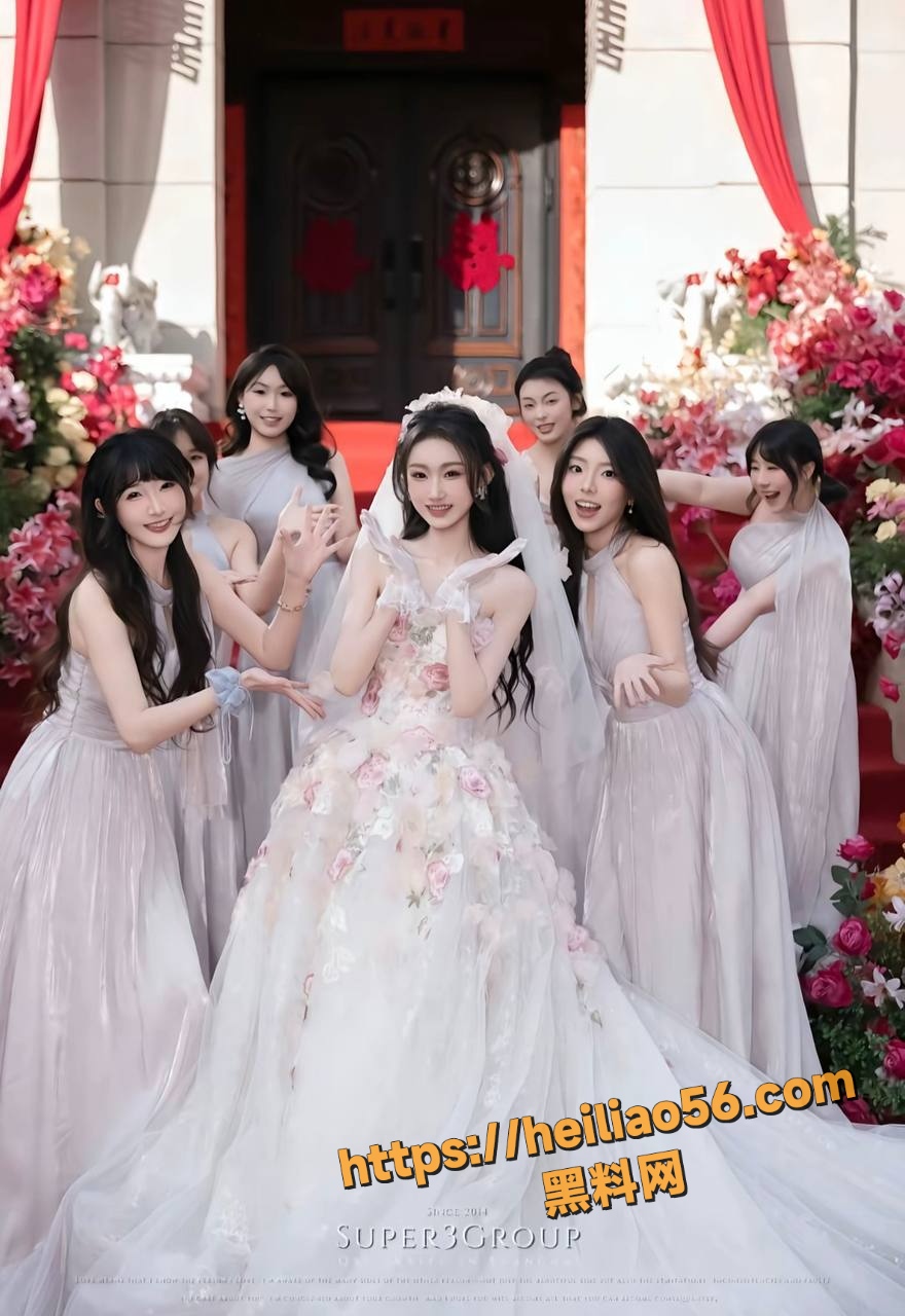 李瑞滨与多名男名媛打卡11