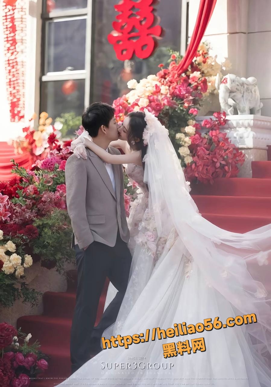 李瑞滨与多名男名媛打卡14