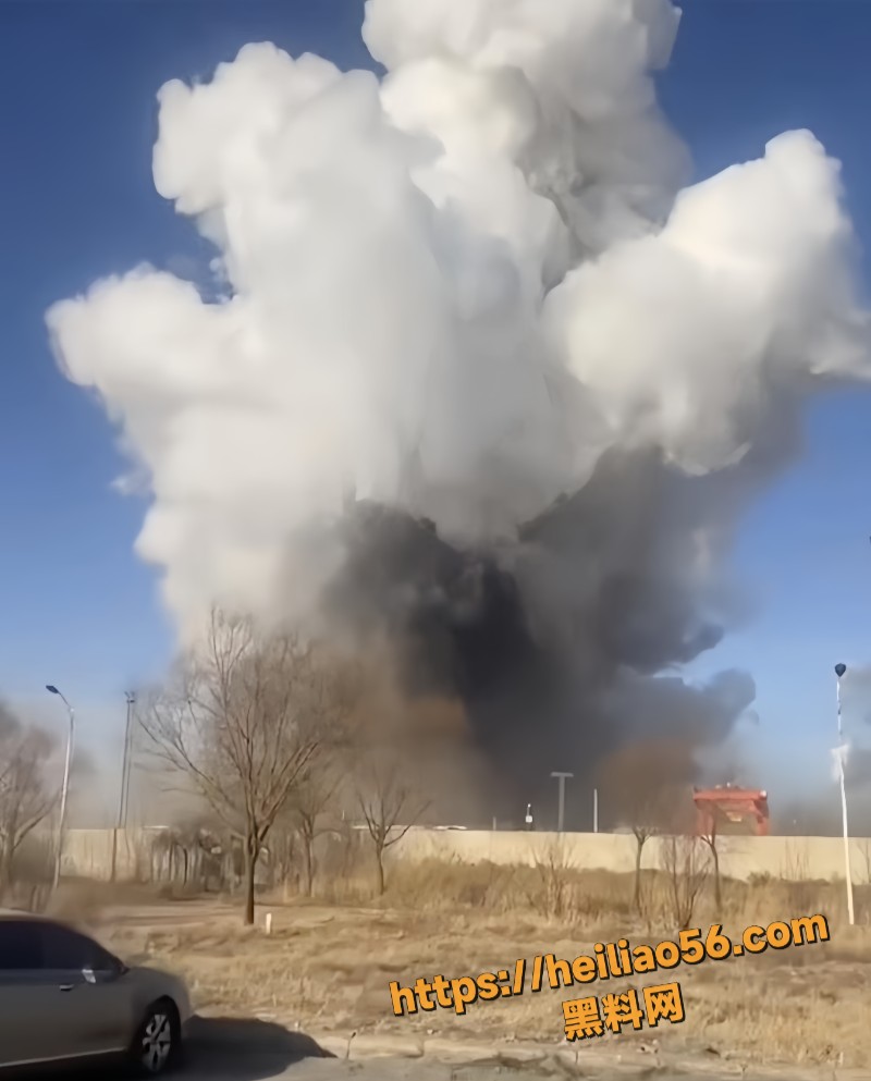 球罐爆炸现场搜救2