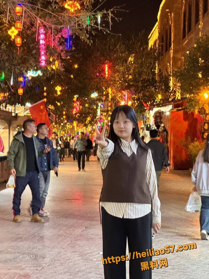 女大学生4