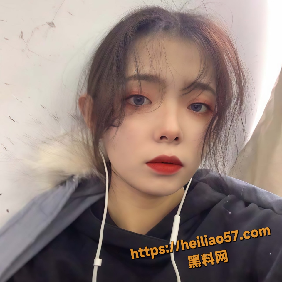 湖北大学生妙妙性爱视频流出12