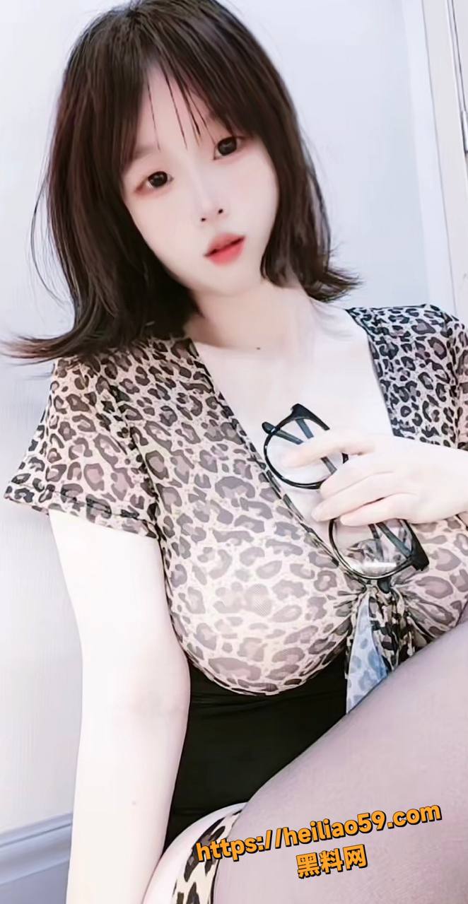 红巨大猫耳付费福利2