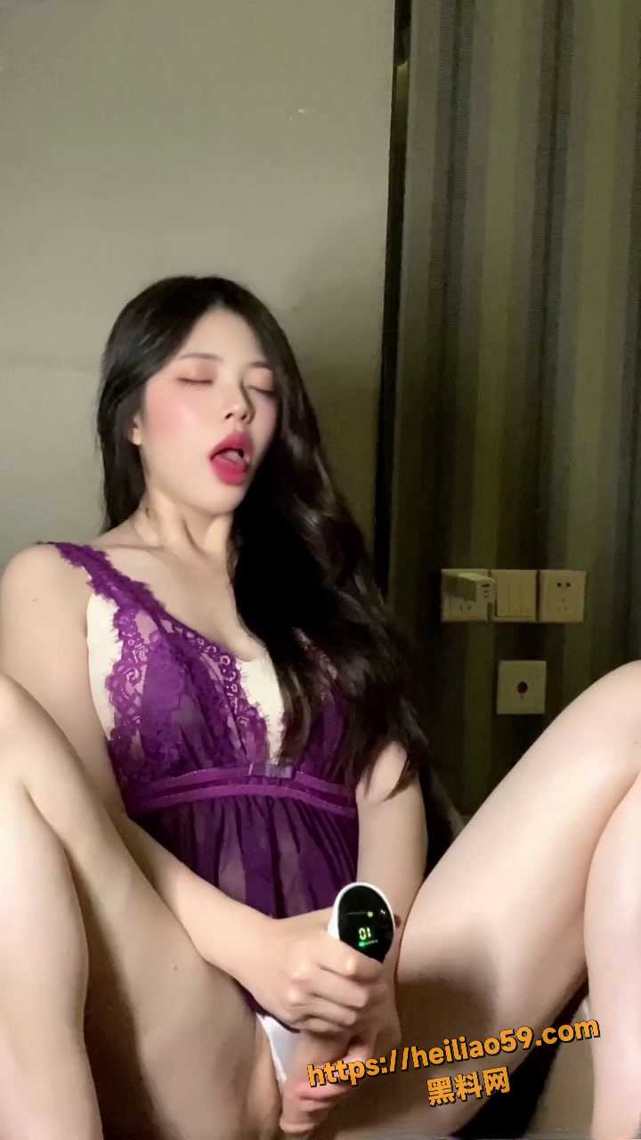 OnlyFans高颜值博主沈思缪