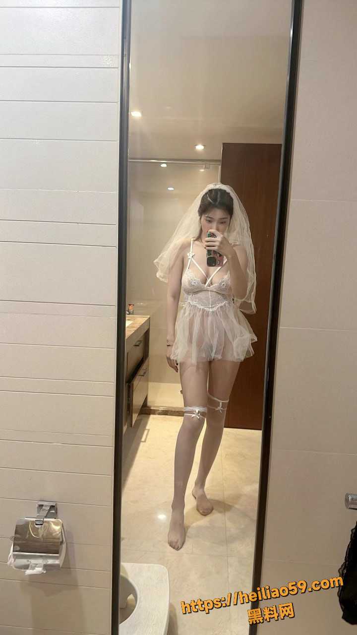 理发店何莹不雅视频2