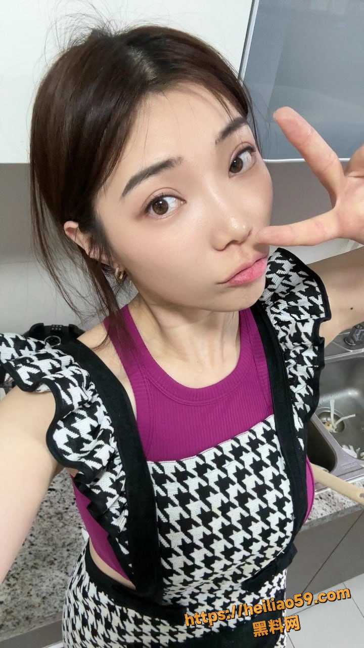 理发店老板娘被员工猛干