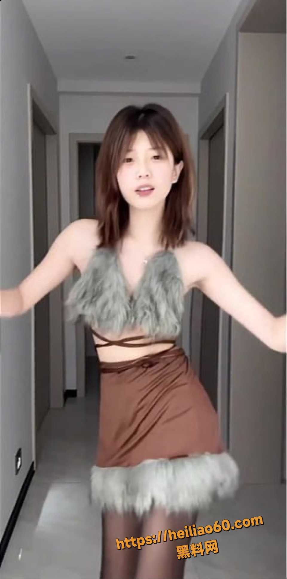 小小妍热舞福利视频2
