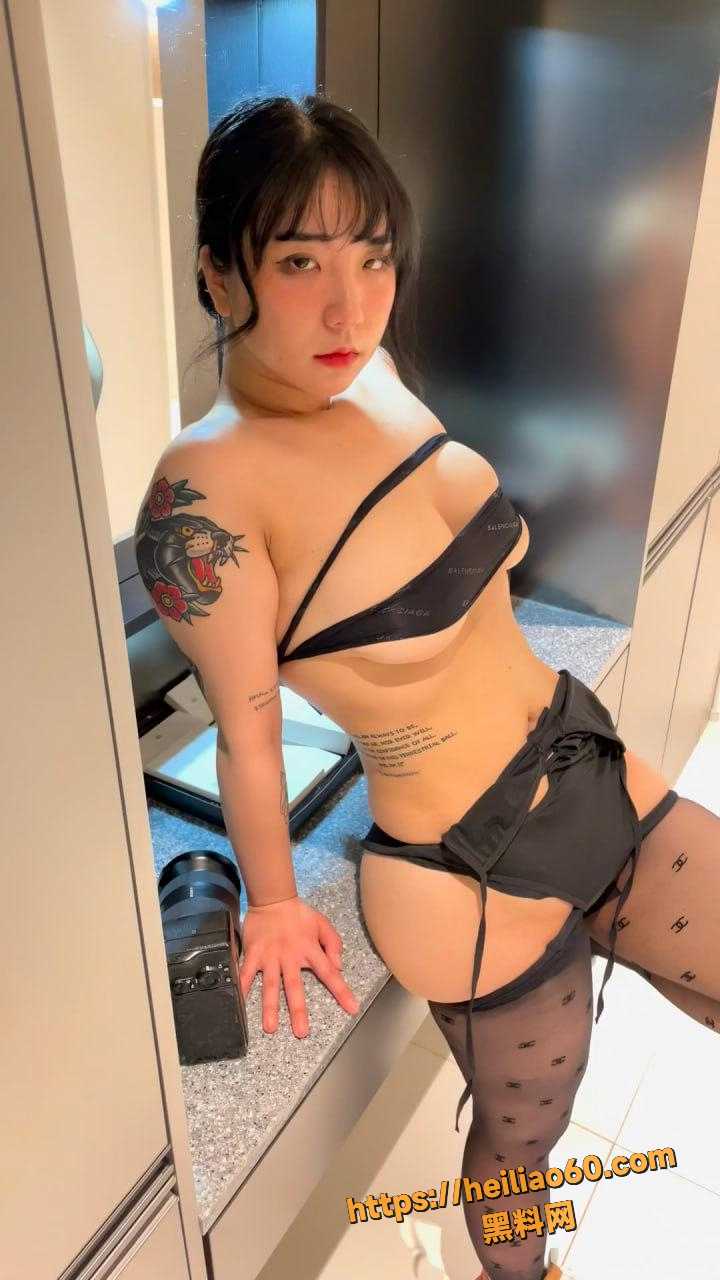 巨乳