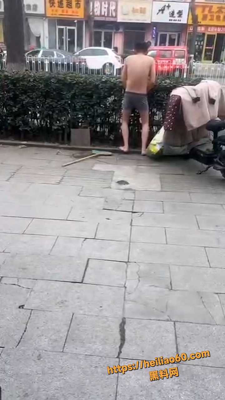 裸男奸车视频