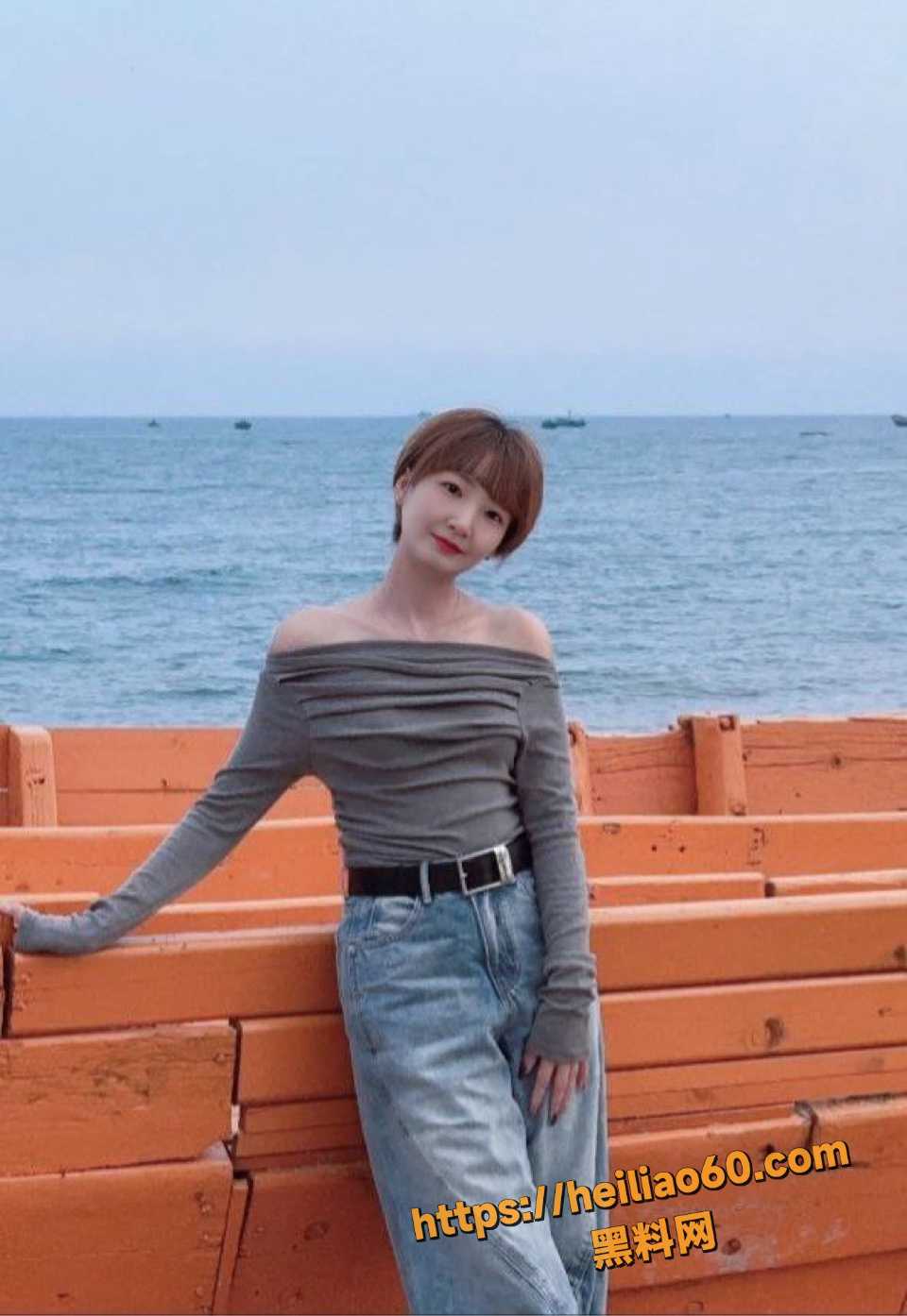 浙江周萌裸贷视频流出1