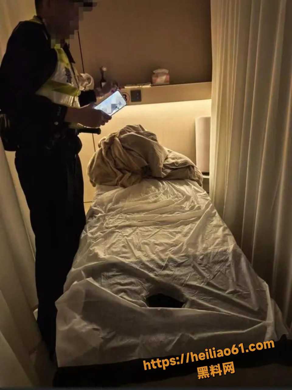 51岁按摩师摸顾客下体被拘留6