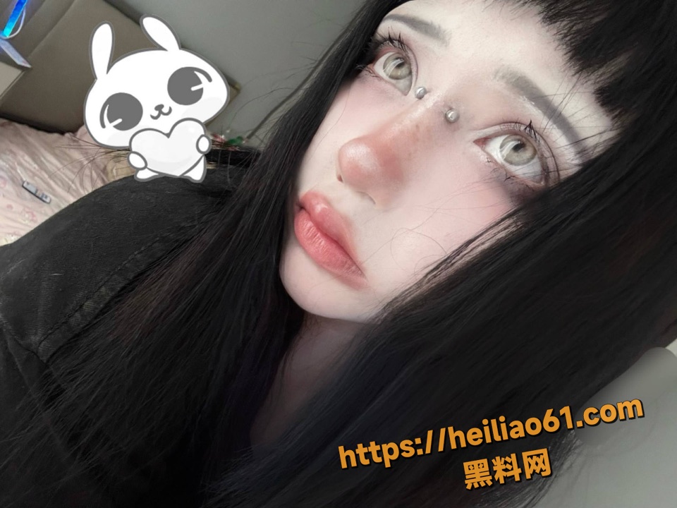  索菲亚喝奶茶事件2