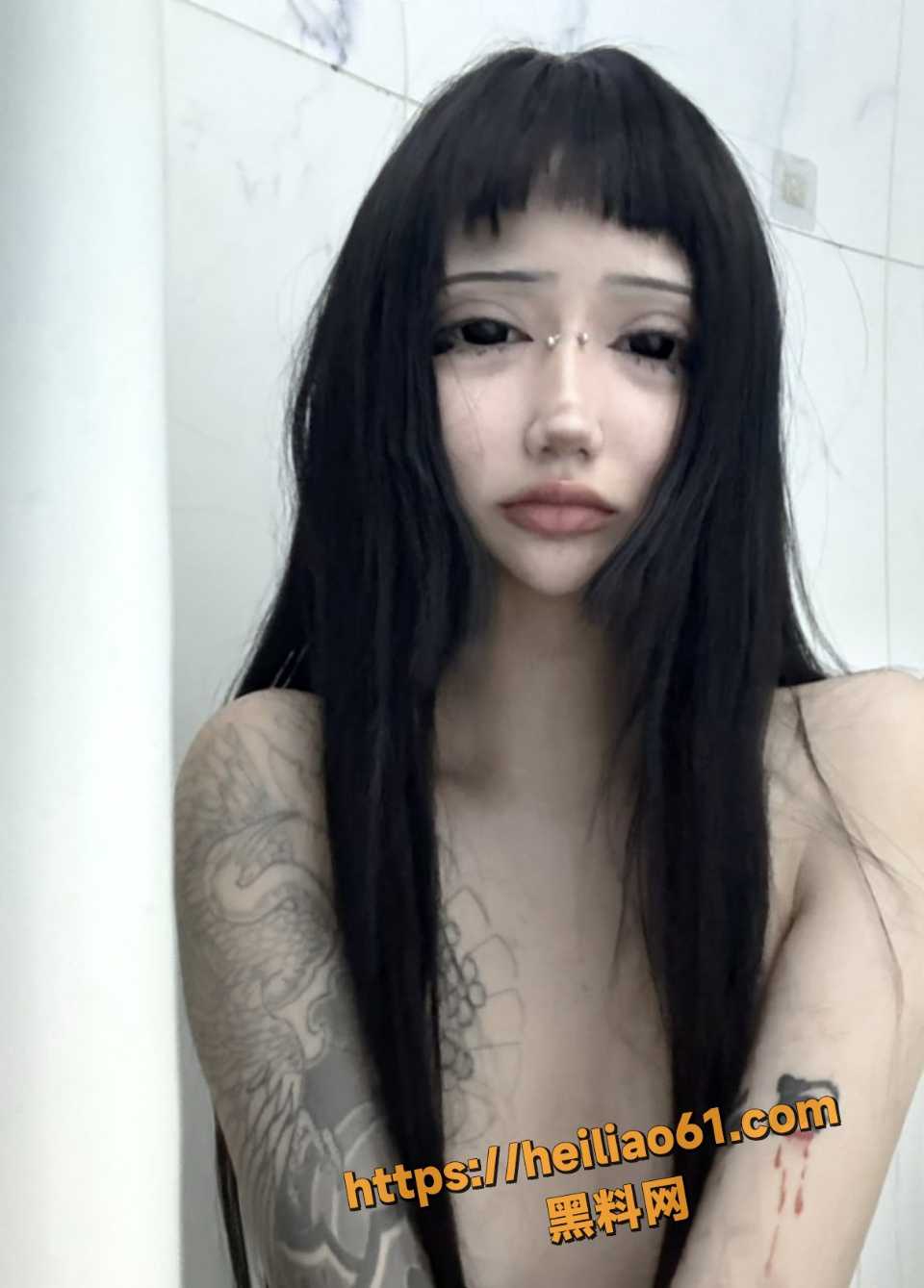  索菲亚喝奶茶事件3