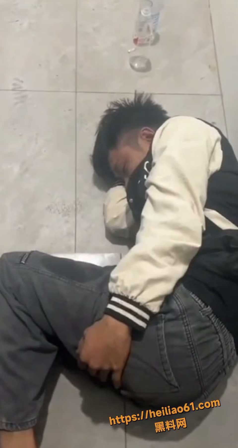 缅甸捉奸现场暴打偷情男3