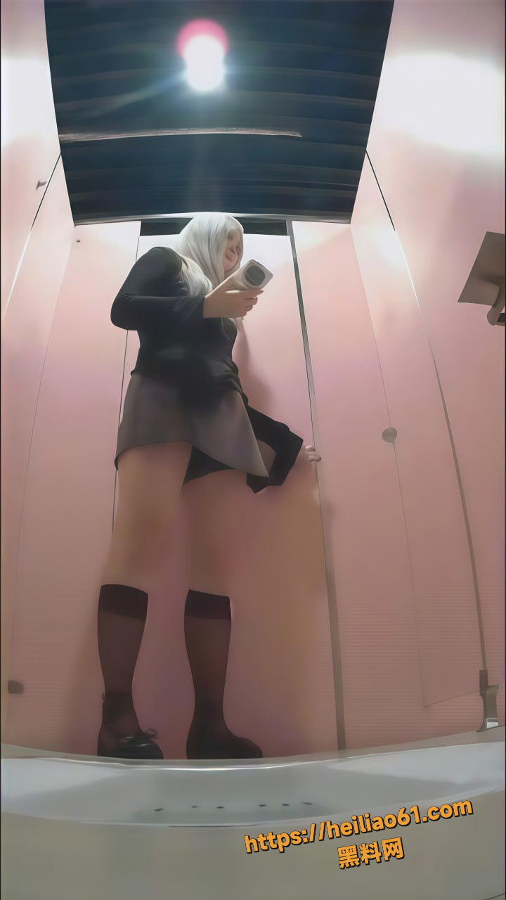 女主播厕所偷拍视频